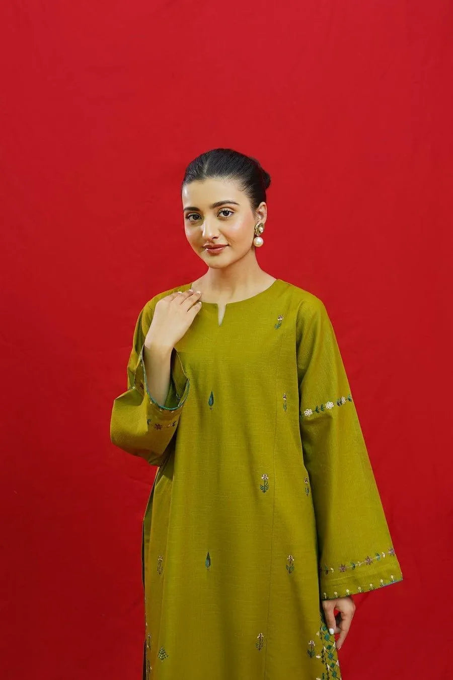 MOST HIT MIX DESIGNS 3 Pcs Unstitched Embroidered Suit